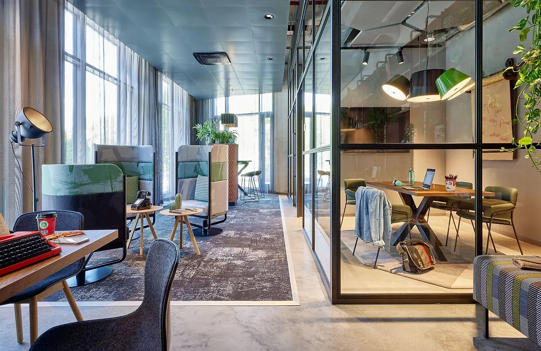 Moxy Cologne Muelheim-1