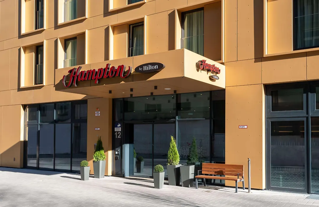 Hampton By Hilton Duesseldorf City Centre-1