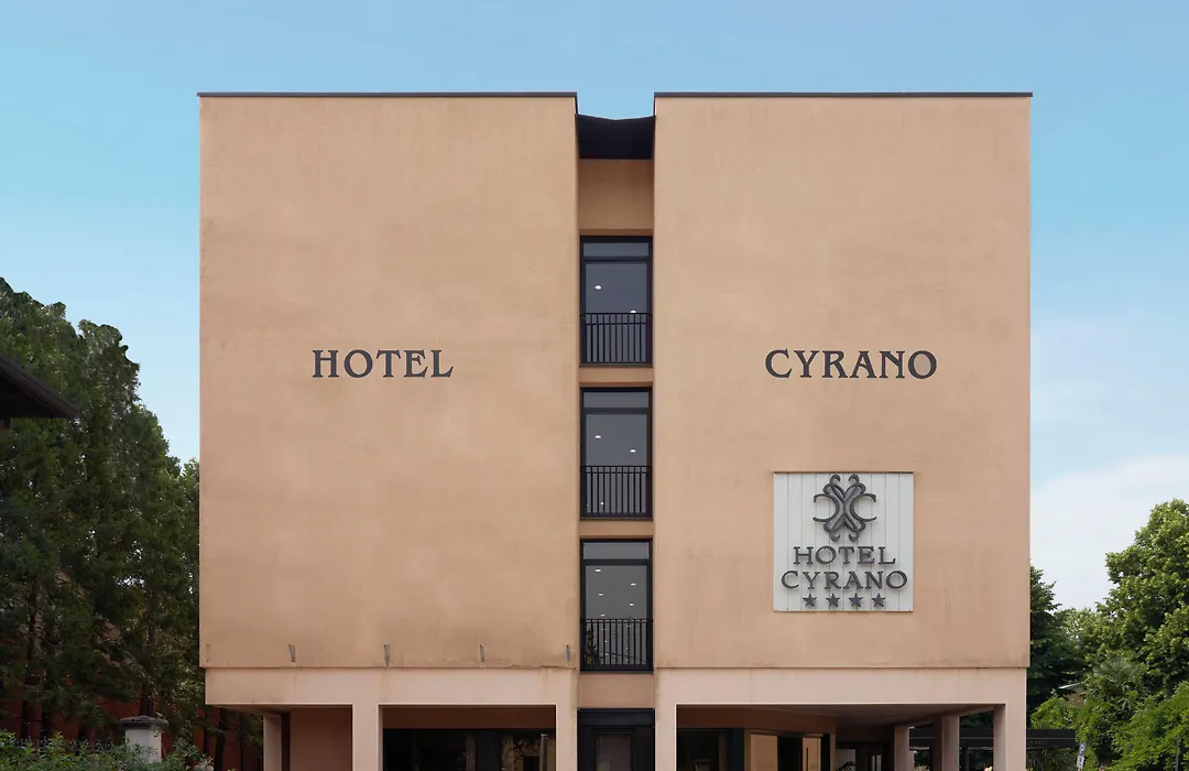 Hotel Cyrano-1