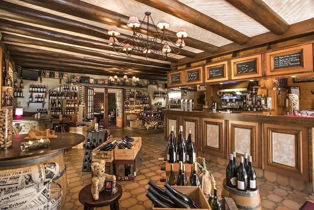 Hotel Le Rocher Blanc-1