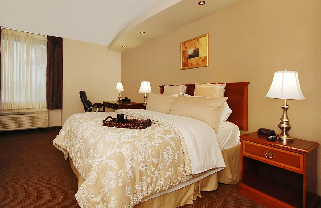 Plaza Inn & Suites-1