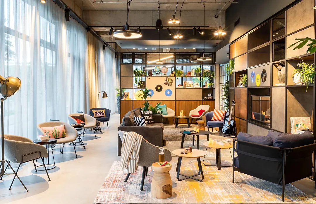 Moxy Berlin Airport-1
