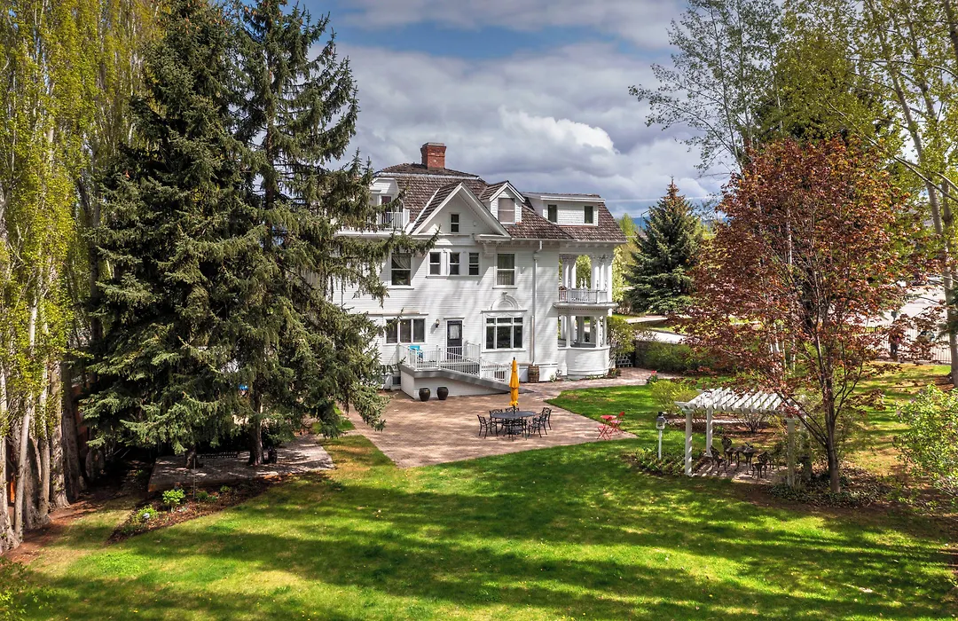 The Gibson Mansion Bed And Breakfast-1