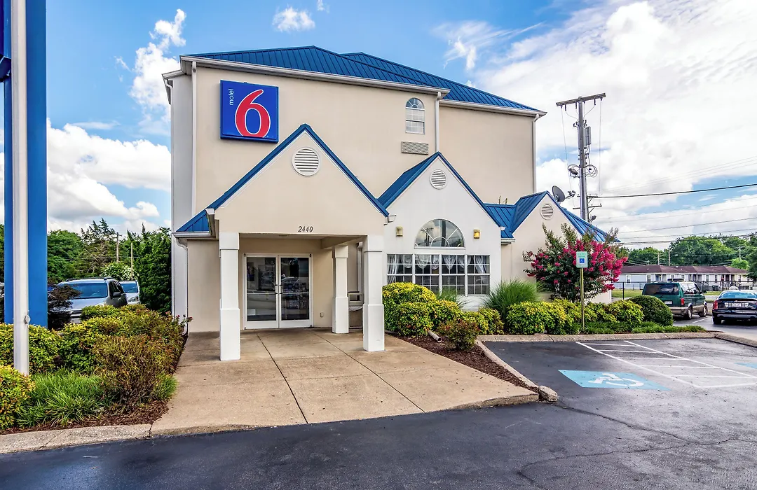 Motel 6 Chattanooga Downtown-1