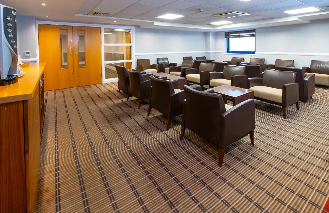 Holiday Inn Express Northampton - South By Ihg-1