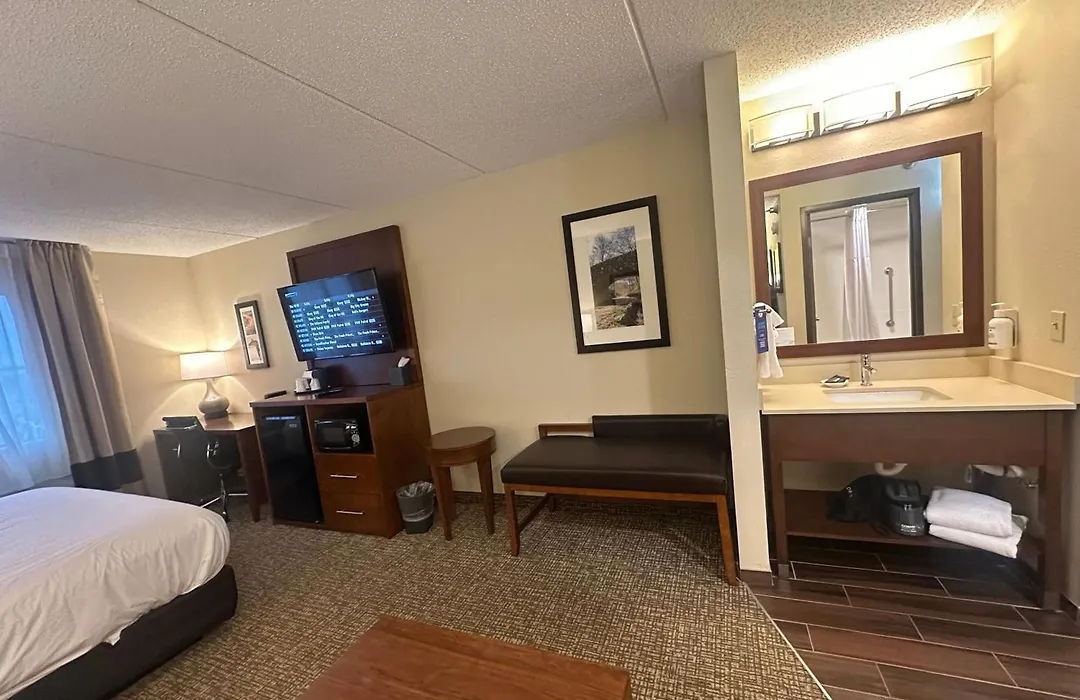 Wingate By Wyndham Pittsburgh West Mifflin-1