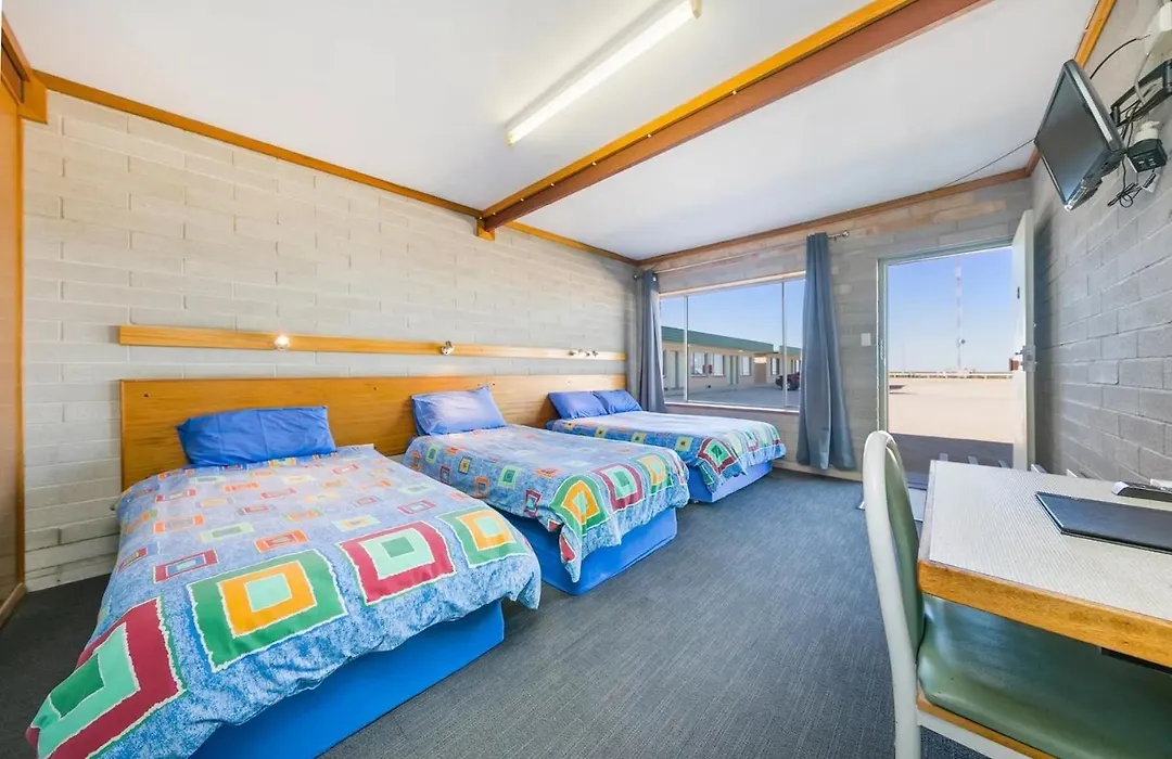 Nullarbor Roadhouse-1