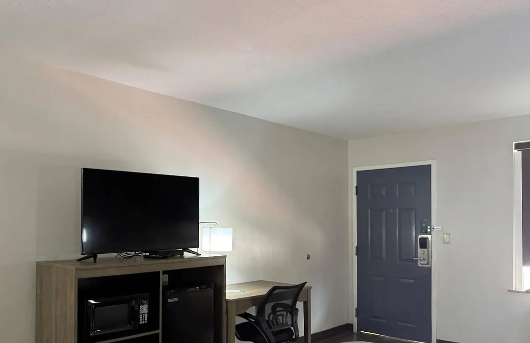 Quality Inn & Suites Greenville I-65-1