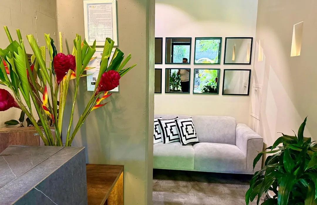 Manila Hotel Boutique-1