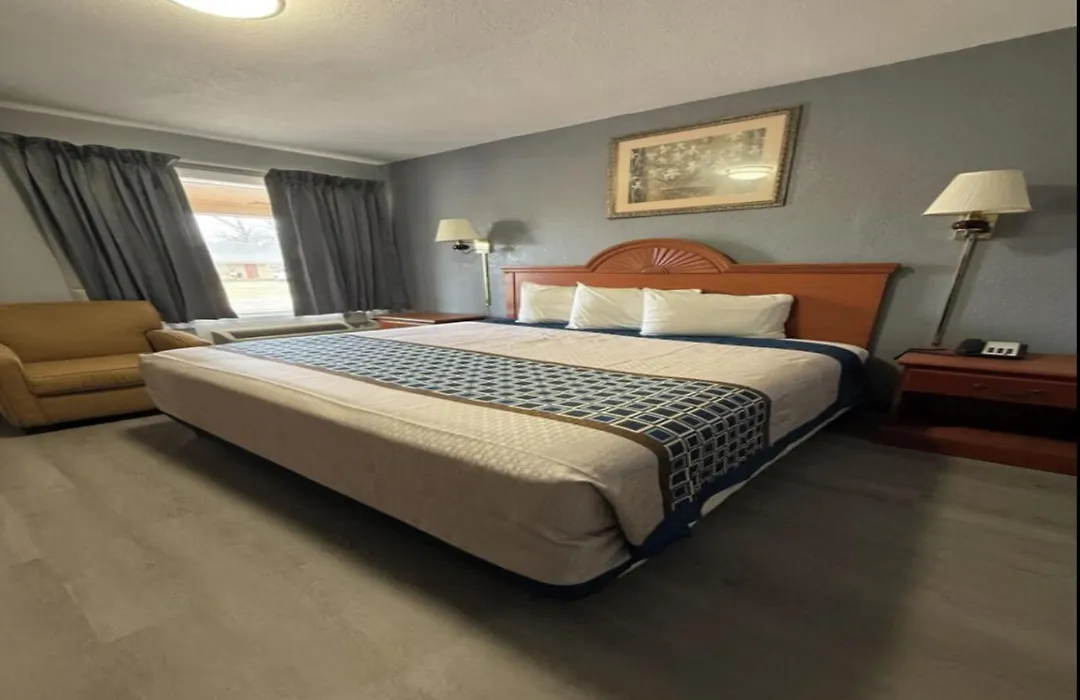 Budget Inn-1