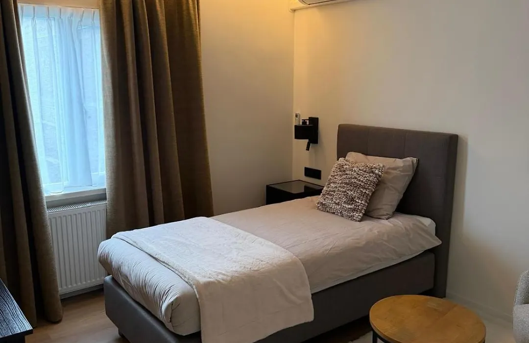 Hotel&Appartementen Royal-1