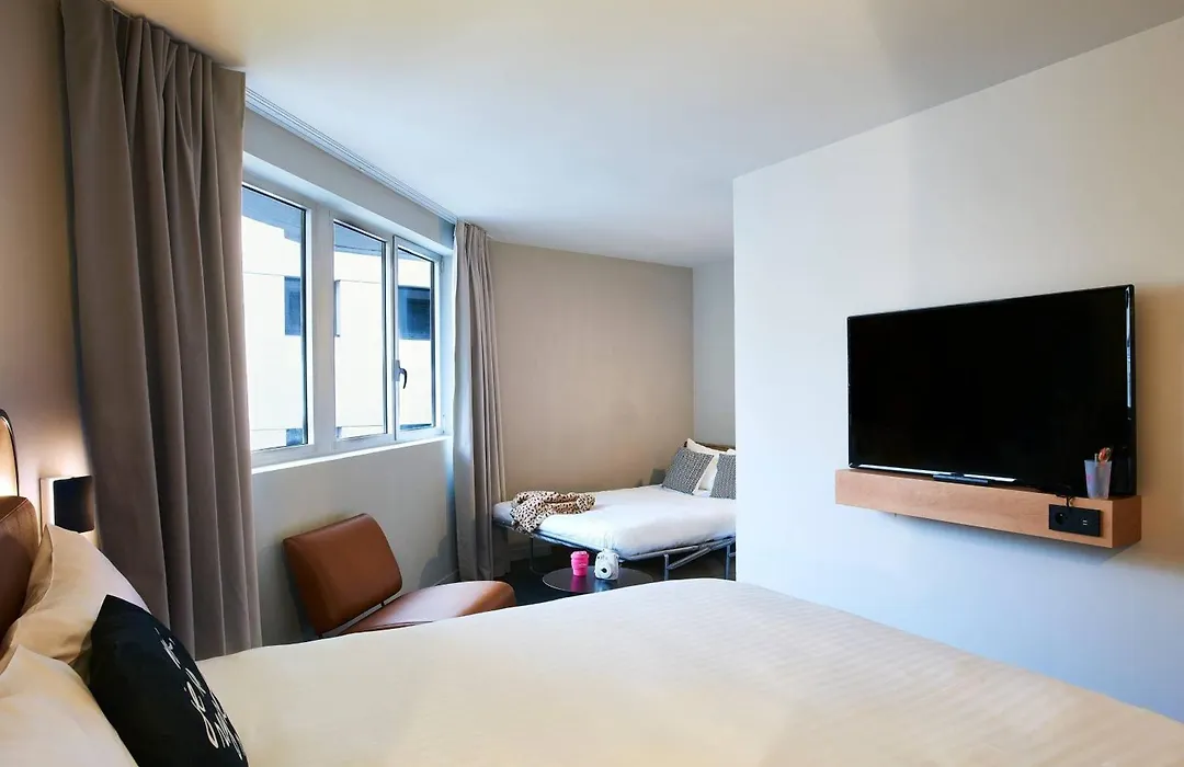 Moxy Paris Bastille-1
