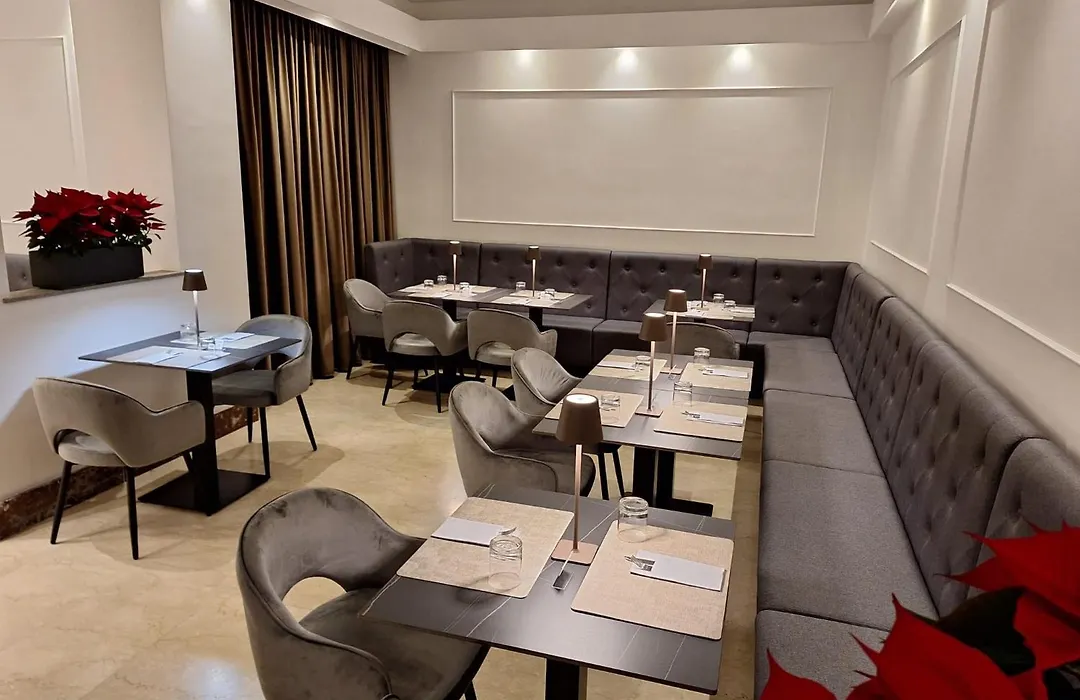 Pinewood Hotel Rome-1
