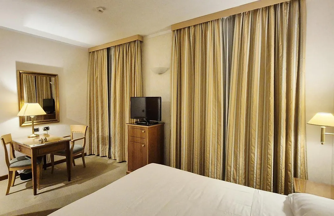 Hotel Excelsior Magenta-1