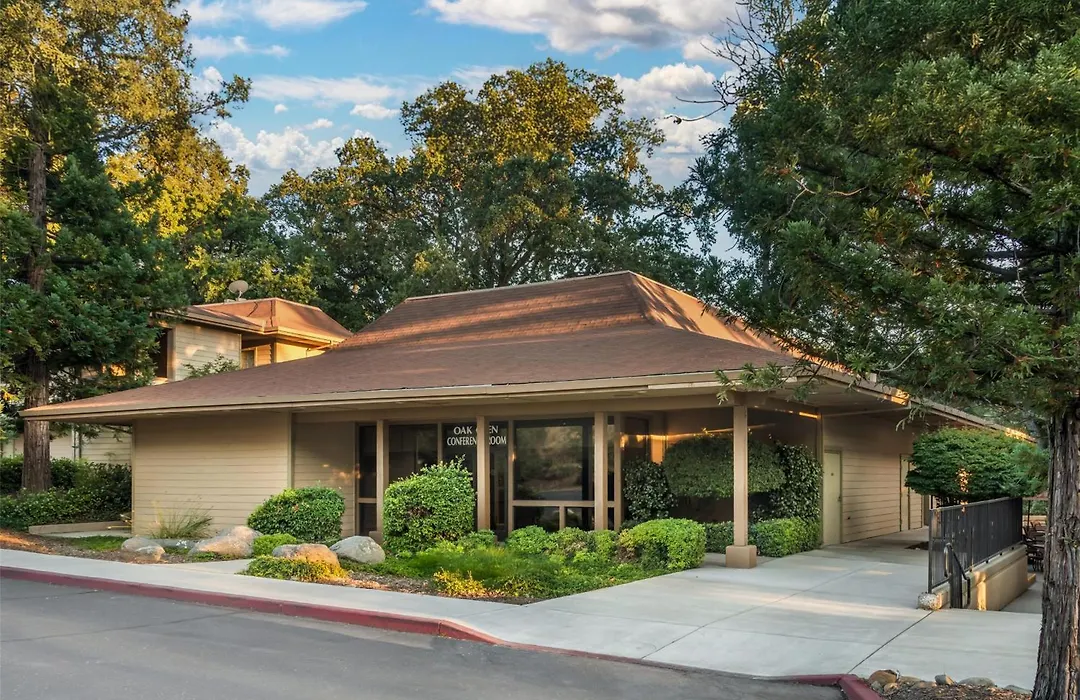 Best Western Plus Sonora Oaks Hotel And Conference Center-1