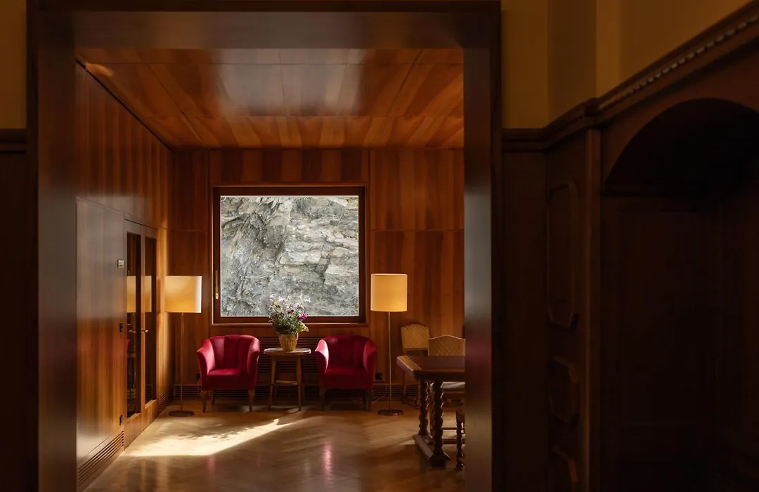 Hotel Waldhaus Sils-1