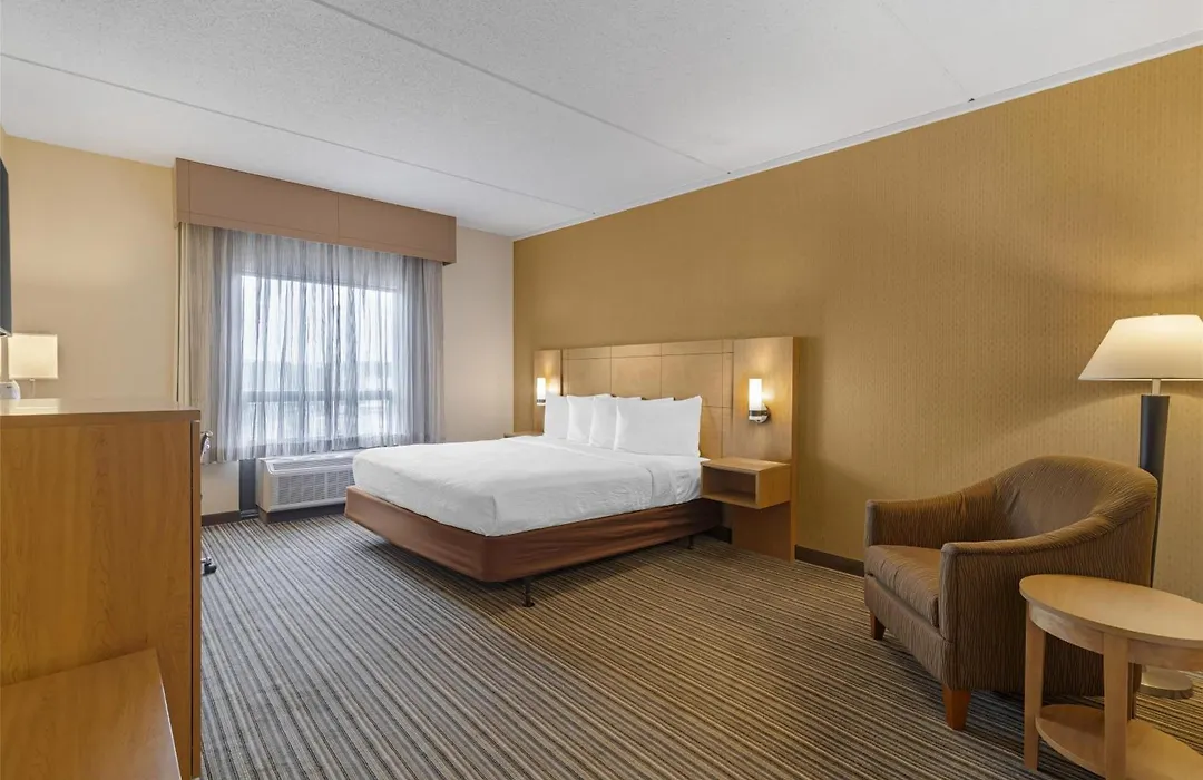 Best Western Royal Plaza Hotel And Trade Center-1