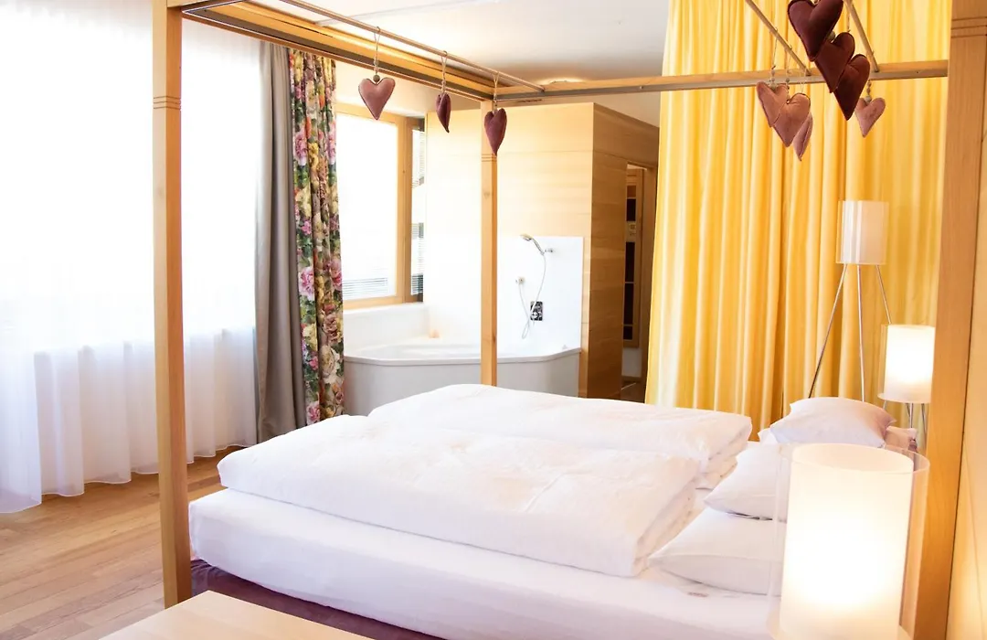 Hotel Walserberg-1