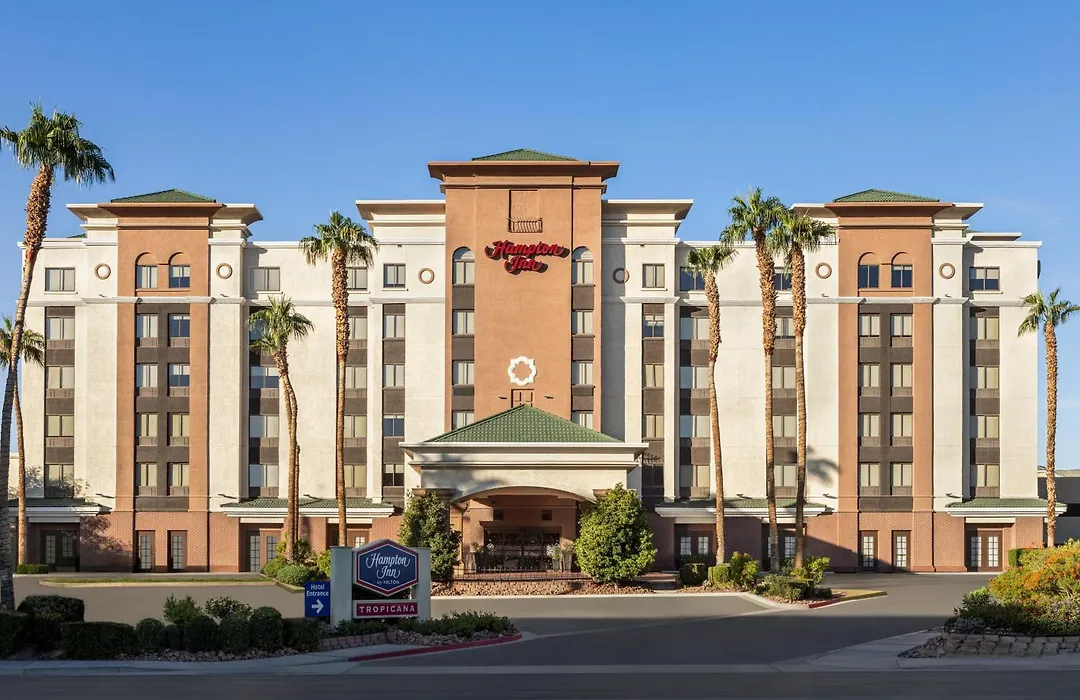 Hampton Inn Tropicana-1