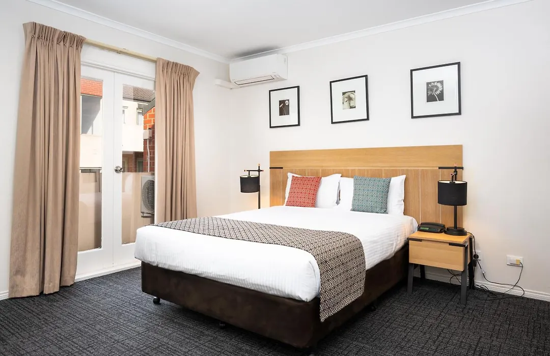 Mainstay Suites Kew-1