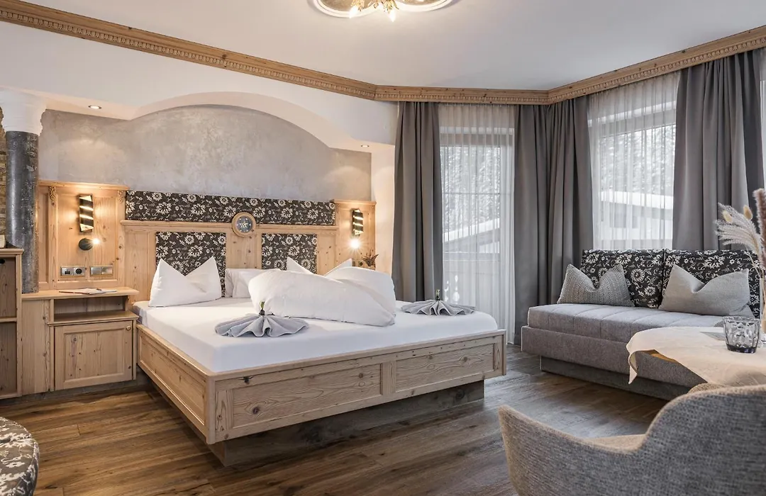 Hotel Alpenjuwel 4 Sterne Superior-1