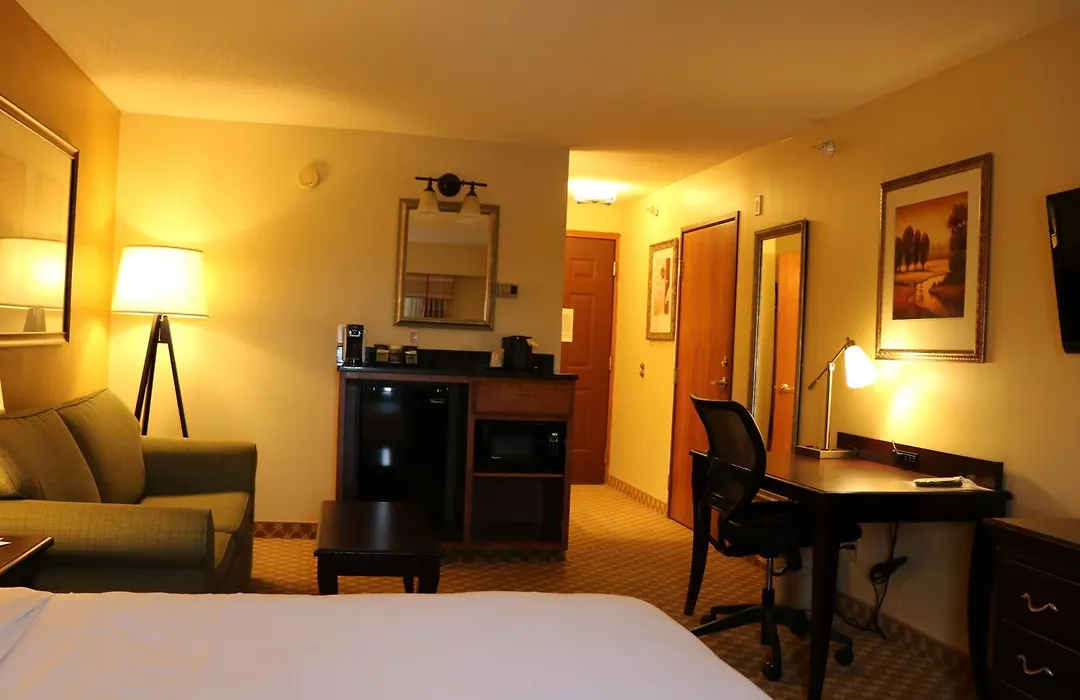 Country Inn & Suites By Radisson, Lincoln North Hotel And Conference Center, Ne-1