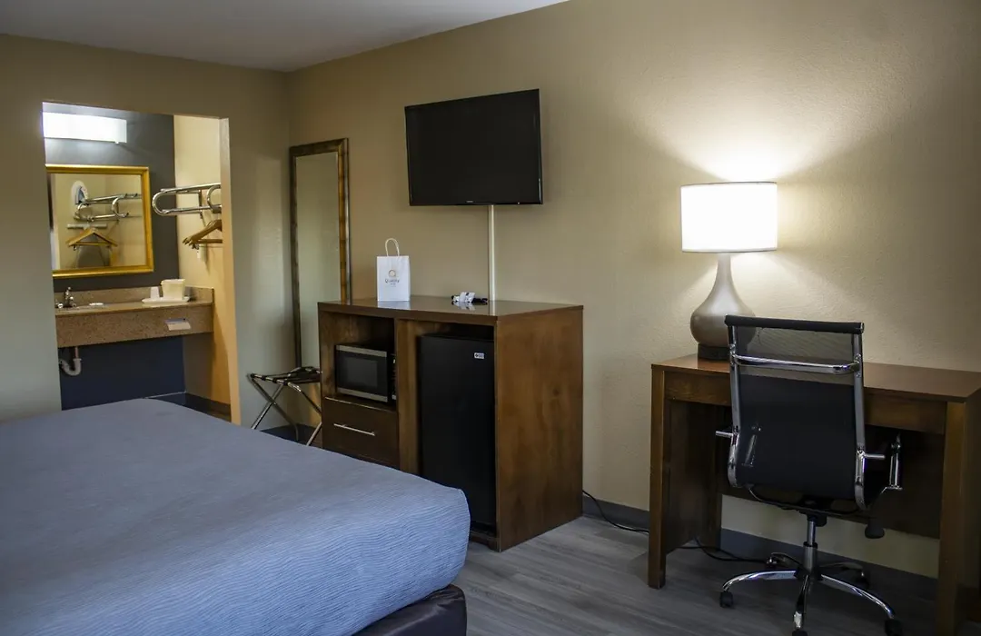 Quality Inn Kenly I-95-1