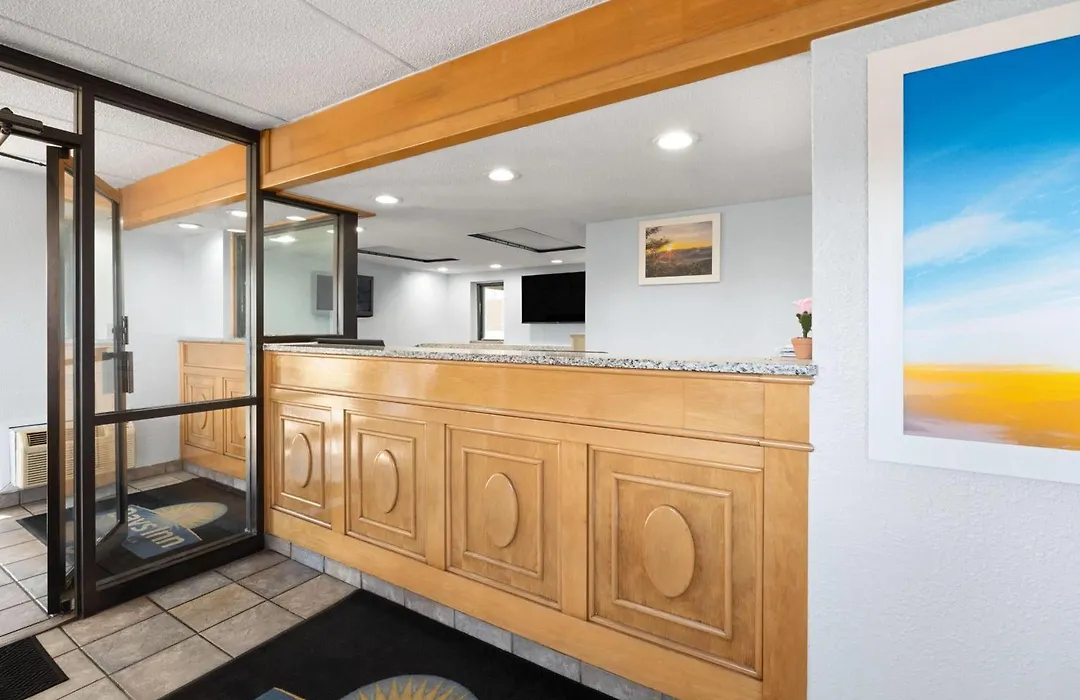 Days Inn By Wyndham Charlotte University-1