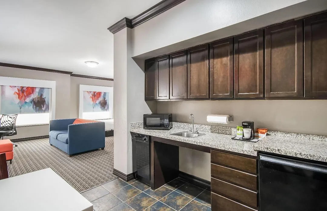 Hawthorn Suites By Wyndham Lubbock-1