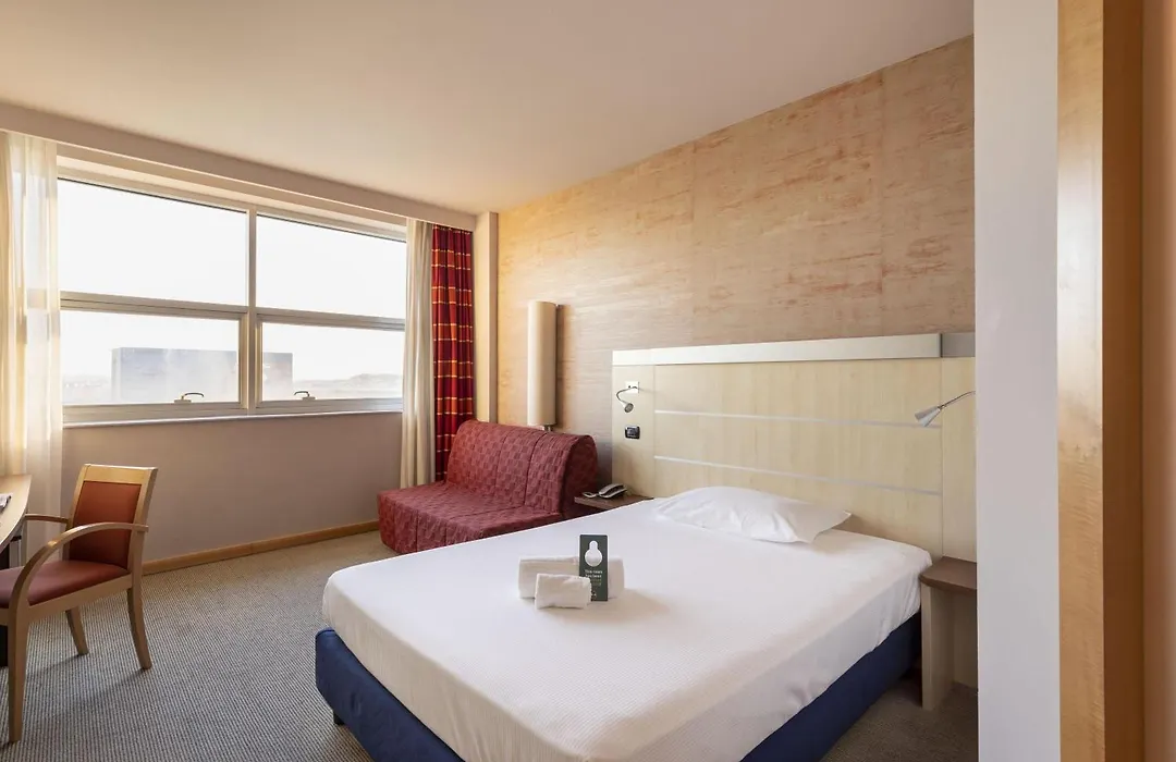 B&B Hotel Cherasco Langhe-1