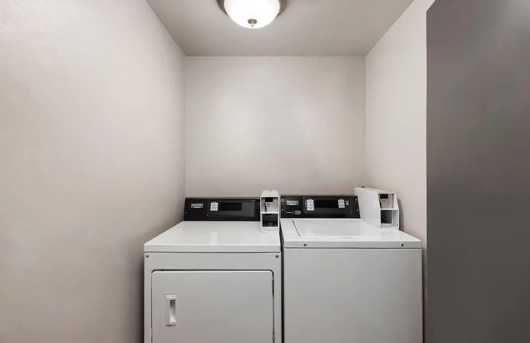 Basecamp Puyallup A Travelodge By Wyndham-1
