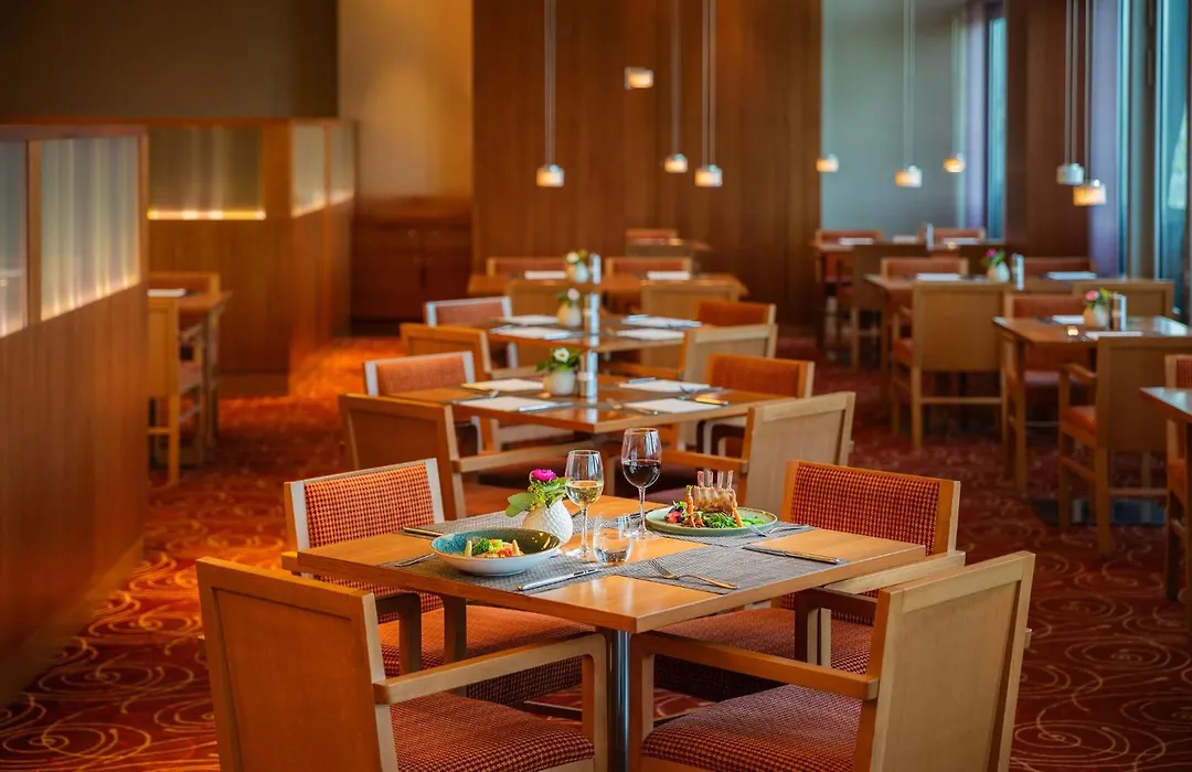 Hilton Garden Inn Frankfurt Airport-1