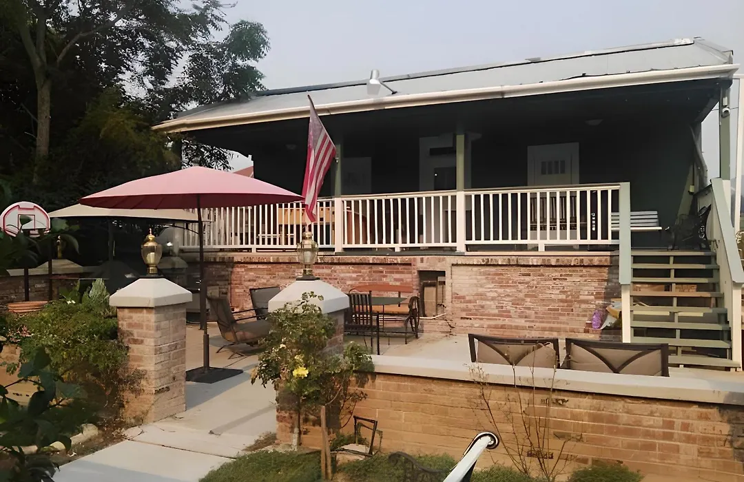 Americas Best Value Inn Royal Carriage-1