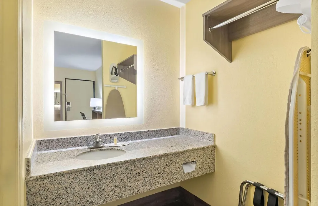 Days Inn By Wyndham Cleveland Tn-1