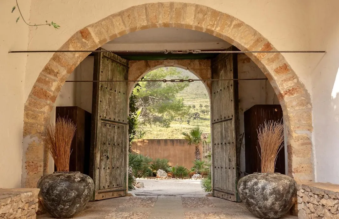 Baglio La Porta by Geocharme-1