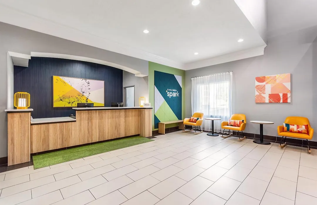 Spark By Hilton La Grange-1