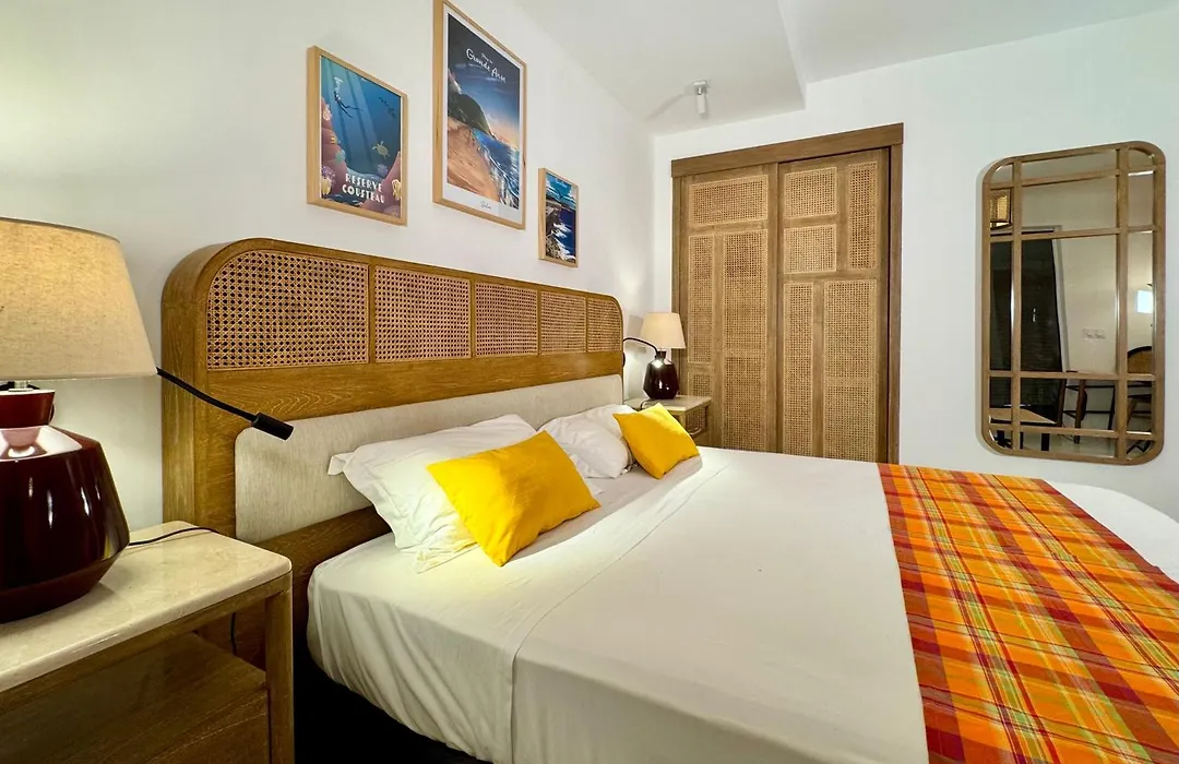 Résidence Le Vallon Guadeloupe Parc Piscine Appartements&Studios&Services hôteliers à la carte-1