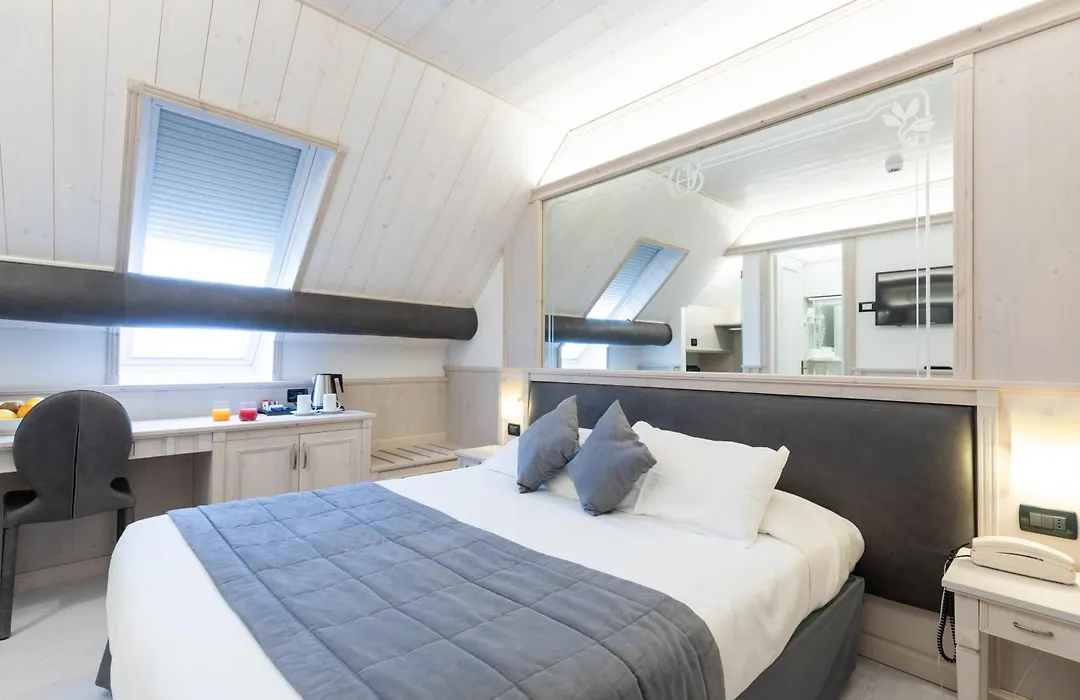 Hotel Croce Bianca-1