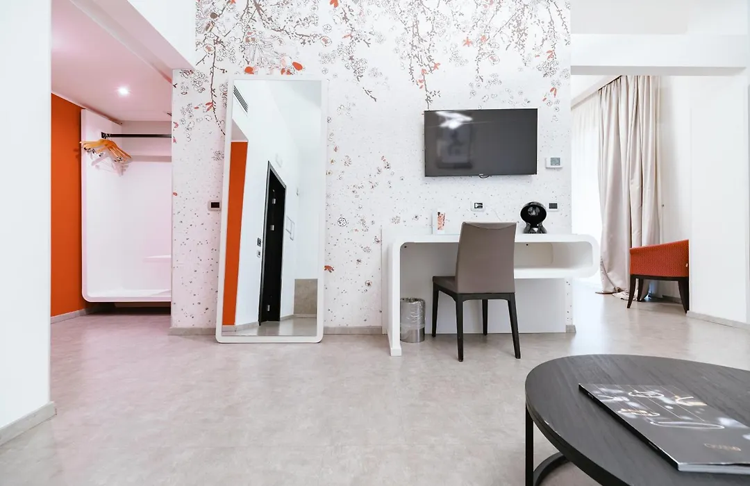 Montenapoleone Suites-1