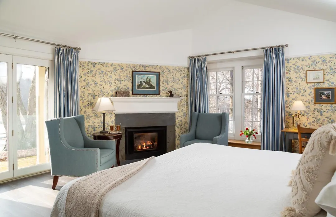 Chesterfield Inn-1