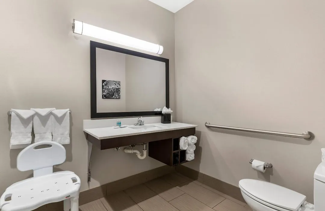 Comfort Inn & Suites-1