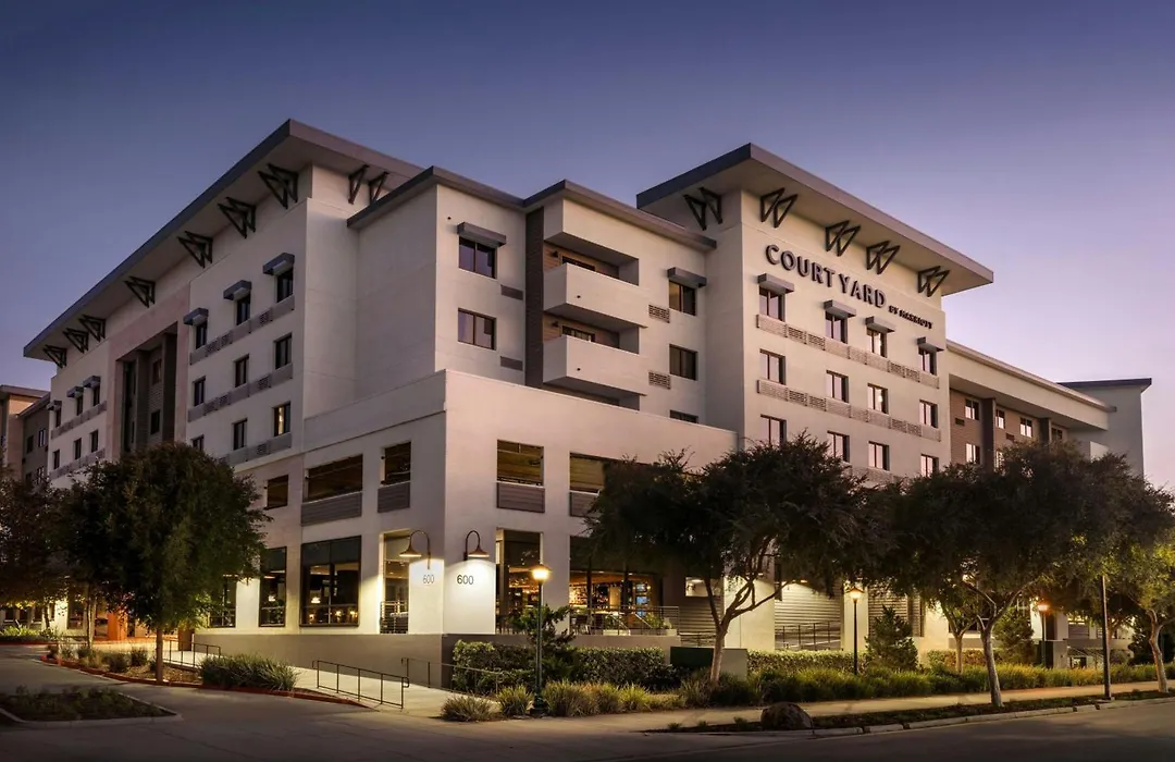 Courtyard By Marriott Redwood City-1