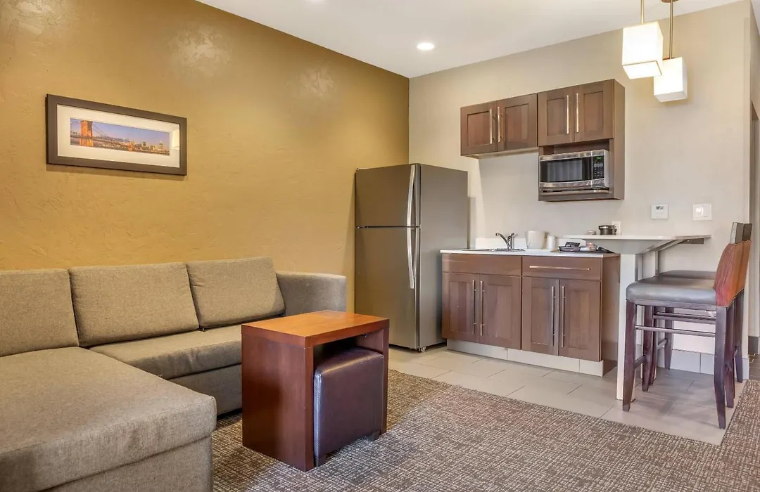 Comfort Suites Florence - Cincinnati South-1