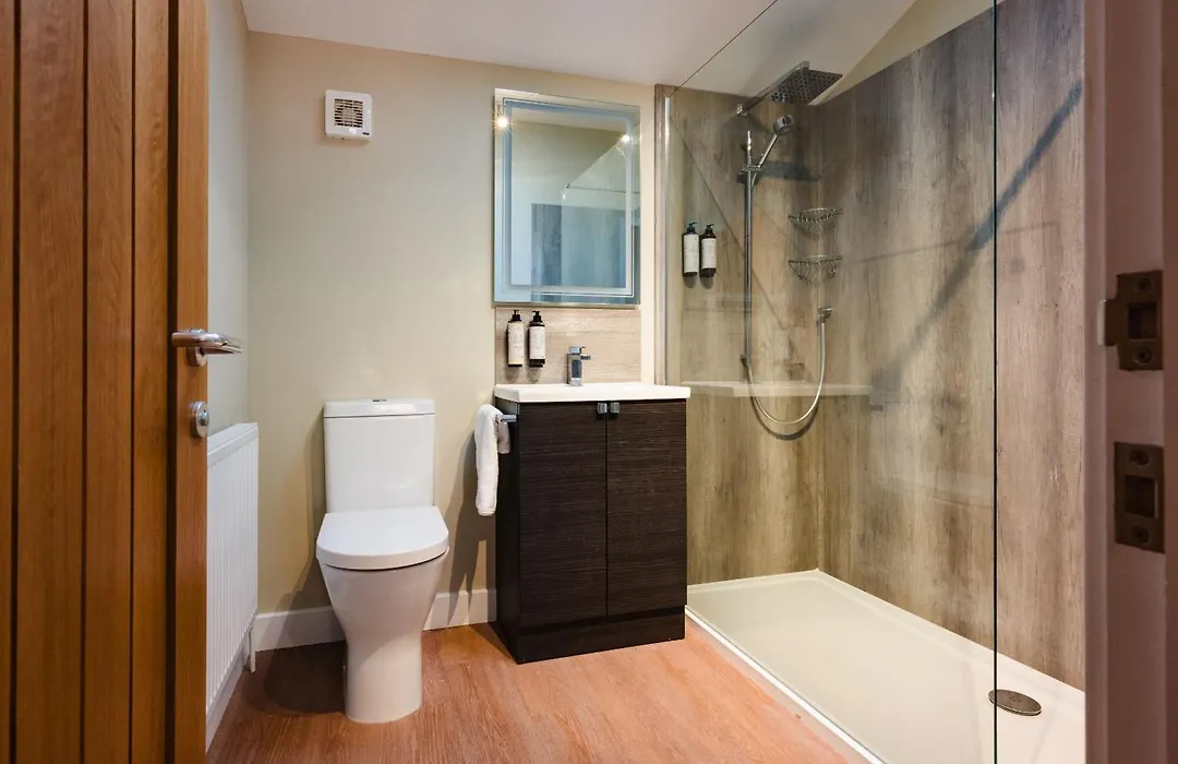 Crown Lodge Hotel-1