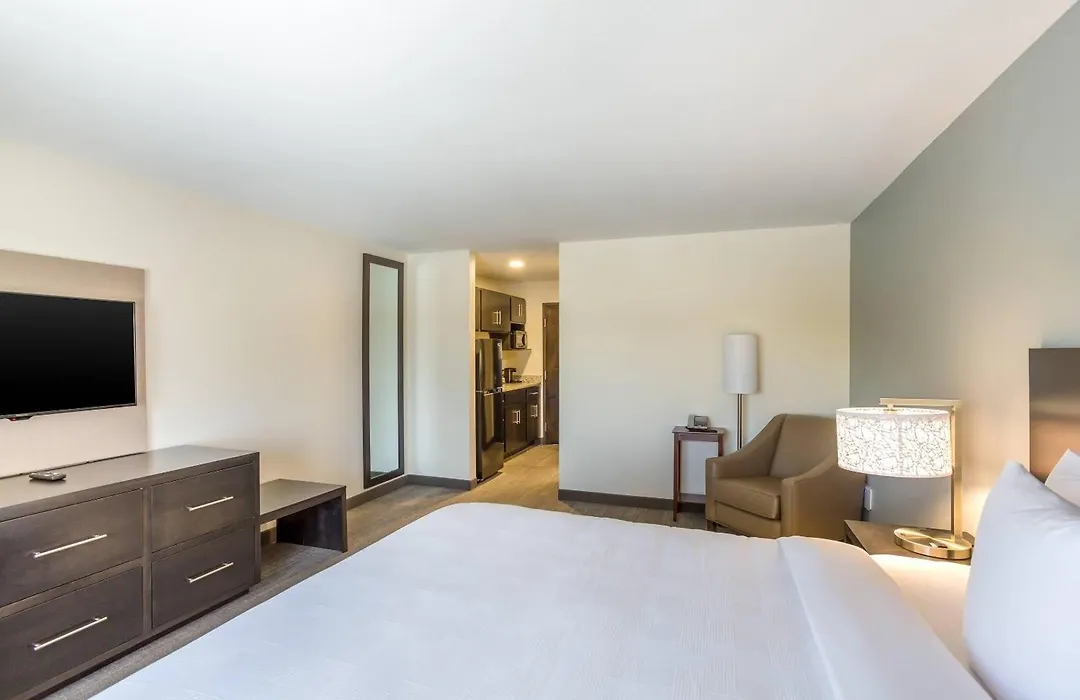 Mainstay Suites Logan Ohio-Hocking Hills-1