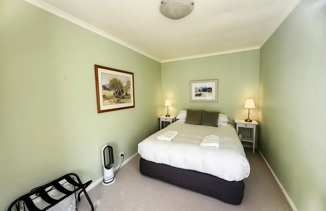 Victoria And Albert Guesthouse-1