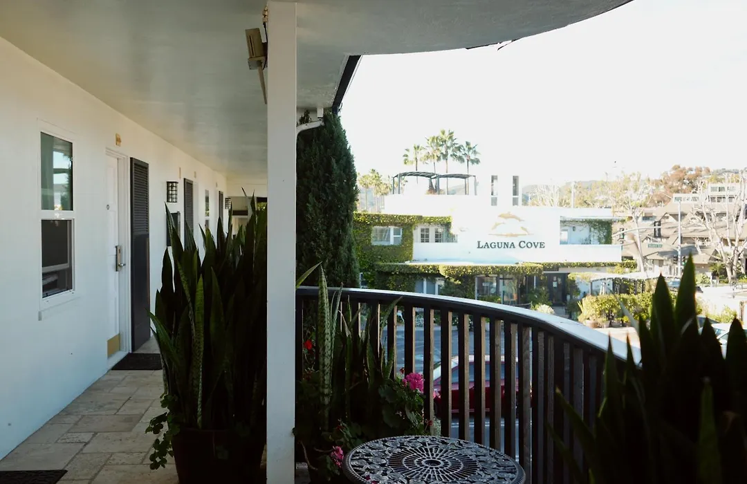 Laguna Cove Hotel-1
