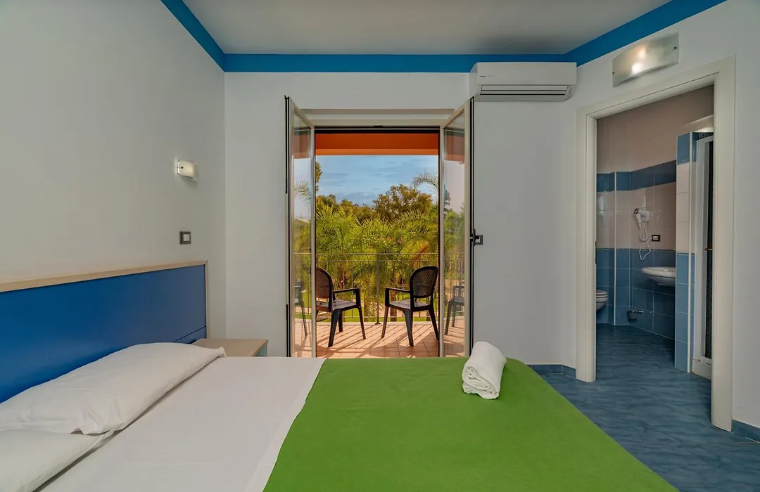 Club Esse Aquilia Beach Village-1