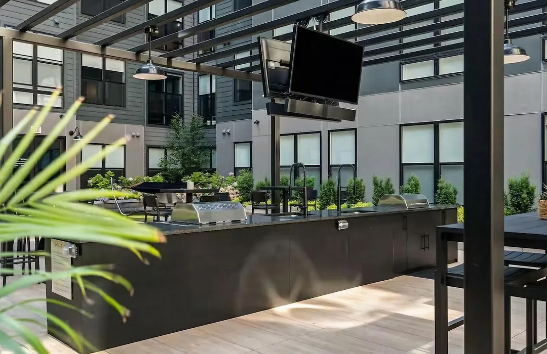 Hyatus Luxury Residences Stamford-1