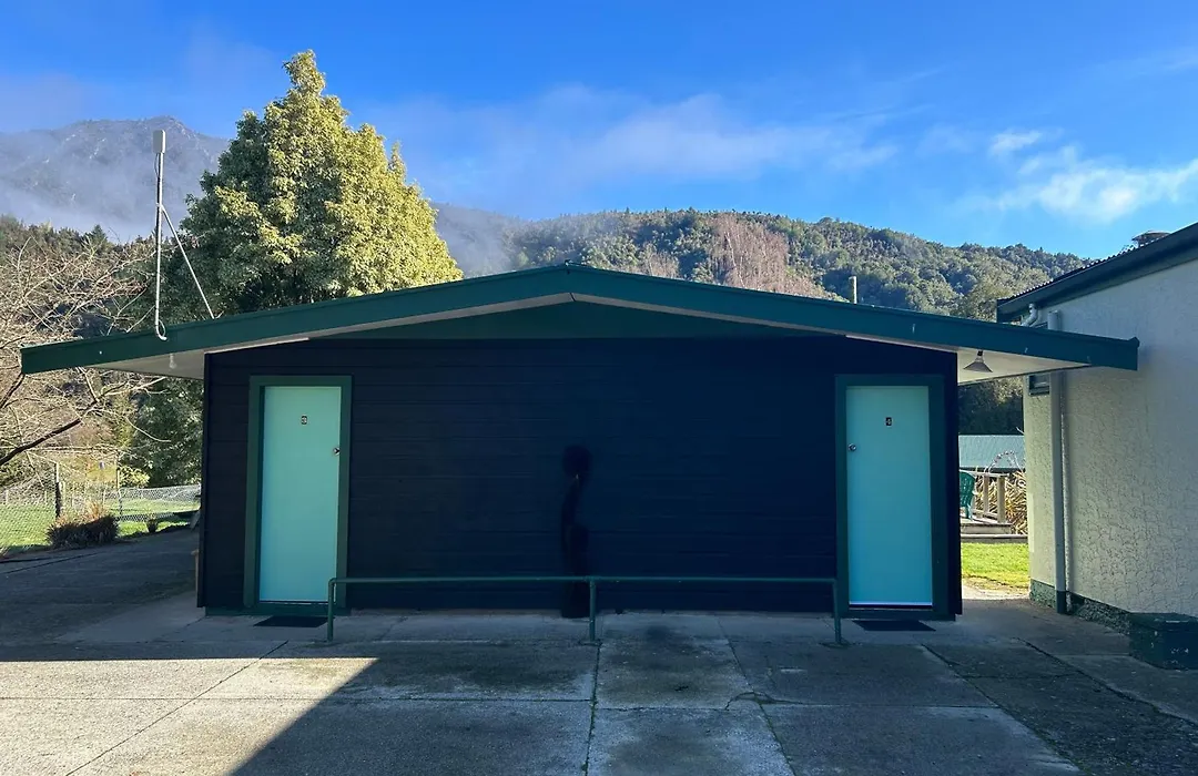 Kiwi Park Motels-1